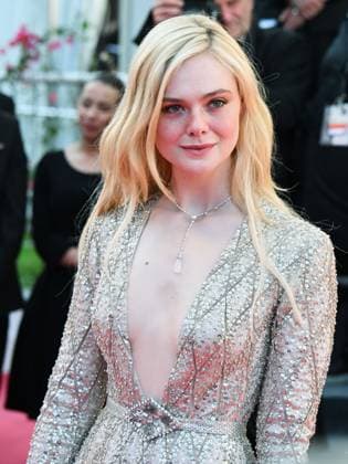 Cannes, France: Cannes, 78th Cannes Film Festival 2025 - Evening 11 - Red Carpet of the Film THE MASTERMIND. In the photo Elle Fanning Cannes France  - ZUMAp169 20250523_zea_p169_564 Copyright: xManuelexMangiarottix