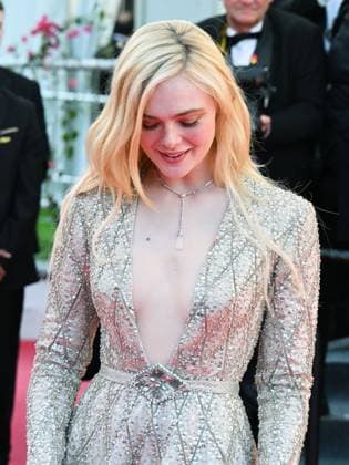Cannes, France: Cannes, 78th Cannes Film Festival 2025 - Evening 11 - Red Carpet of the Film THE MASTERMIND. In the photo Elle Fanning Cannes France  - ZUMAp169 20250523_zea_p169_567 Copyright: xManuelexMangiarottix