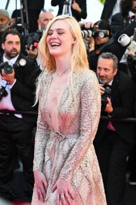 Cannes, France: Cannes, 78th Cannes Film Festival 2025 - Evening 11 - Red Carpet of the Film THE MASTERMIND. In the photo Elle Fanning Cannes France  - ZUMAp169 20250523_zea_p169_576 Copyright: xManuelexMangiarottix