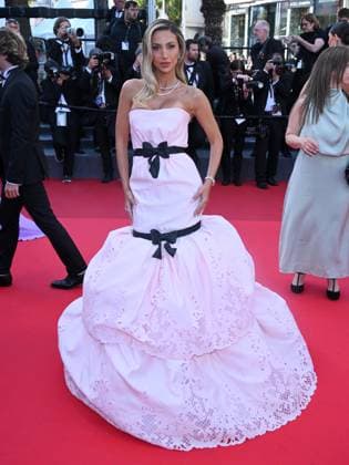Cannes, France: Cannes, 78th Cannes Film Festival 2025 - Evening 11 - Red Carpet of the film THE MASTERMIND In the photo: Model Roz Cannes France  - ZUMAp169 20250523_zea_p169_664 Copyright: xTerenghi Ipax