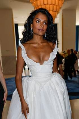 Cannes Simone Ashley is spotted at Hotel Martinez MP Simone Ashley is spotted at Hotel Martinez ahead the 78th annual Cannes Film Festival on May 23, 2025 in Cannes, France. Photo by Marco Piovanotto ABACAPRESS.COM  Copyright: xPiovanottoxMarco ABACAx