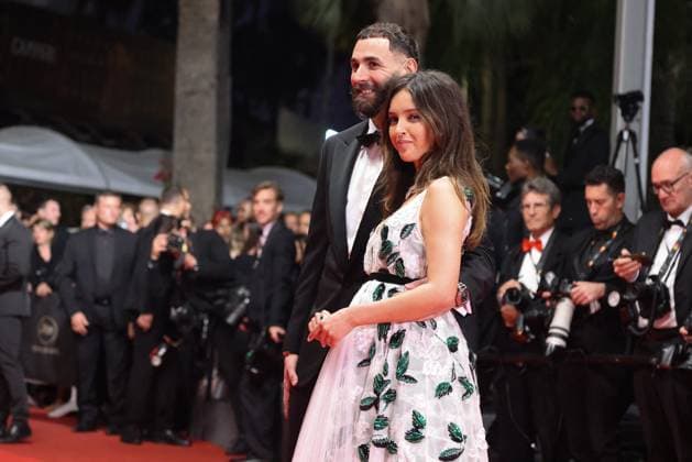 J Karim Benzema et sa compagne Lyna Khoudri lors de la montée des marches du film 13 jours 13 nuits lors du 78ème Festival International du Film de Cannes Karim Benzema and his companion Lyna Khoudri during the walk up the steps for the movie 13 jours 13 nuits during the 78th Cannes International Film Festival On may 23th 2025 Cannes France Jacovides Moreau Bestimage Red carpet for the movie 13 jours 13 nuits during the 78th Cannes International Film Festival at the Palais des Festivals in Cannes, France On may 23th 2025 Cannes France  Copyright: xJACOVIDES-MOREAUx xBESTIMAGExJACOVIDES-MOREAUx xBESTIMAGEx