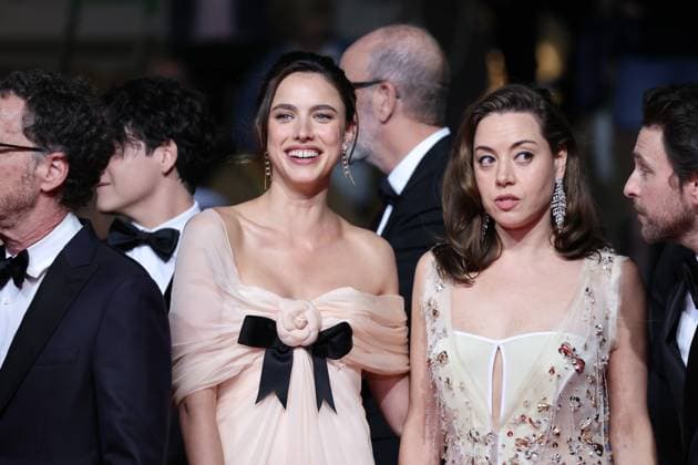 Honey Don t! Red Carpet at the 78th Annual Cannes Film Festival Margaret Qualley, Aubrey Plaza - Honey Don t! Red Carpet at the 78th Annual Cannes Film Festival in Cannes, France on May 23, 2025.  Copyright: x Chassery+Courdjix