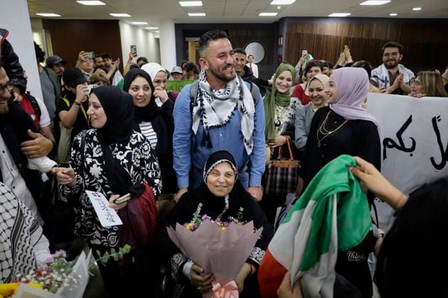 Abed Family (Palestinian Refugee Family) Arrives In Mexico Shadi Abed, a member of the Abed family, a Palestinian refugee family, transports his mother in a wheelchair, accompanied by his family. They arrive at Mexico City International Airport, in Mexico City, Mexico, on May 24, 2025, thanks to the organization From Gaza to Mexico, which processes the paperwork to help 18 members of the Abed family find refuge, having lived for more than a year and a half under attack by the Israeli army in the Gaza Strip. Mexico City Mexico City Mexico Copyright: xGerardoxVieyrax originalFilename: vieyra-notitle250524_np4Og.jpg