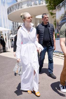 Cannes Elle Fanning leaves Hotel Martinez MP Elle Fanning leaves Hotel Martinez to take a stroll along Croisette ahead the 78th annual Cannes Film Festival on May 24, 2025 in Cannes, France. Photo by Marco Piovanotto ABACAPRESS.COM  Copyright: xPiovanottoxMarco ABACAx