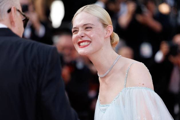 Entertainment Themen der Woche KW21 Entertainment Bilder des Tages M Montée des marches de la cérémonie de clôture du 78ème Festival International du Film de Cannes Elle Fanning Montée des marches de la cérémonie de clôture du 78ème Festival International du Film de Cannes, au Palais des Festivals à Cannes On may 24th 2025 Jacovides Moreau Bestimage Red carpet for the closing ceremony during the 78th Cannes International Film Festival at the Palais des Festivals in Cannes, France On may 24th 2025 Cannes France  Copyright: xJACOVIDES-MOREAUx xBESTIMAGExJACOVIDES-MOREAUx xBESTIMAGEx