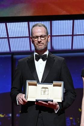 Cannes - Closing Ceremony Norwegian director and screenwriter Joachim Trier receives the Grand Prix for the film Affeksjonsverdi (Sentimental Value) during the closing ceremony at the 78th edition of the Cannes Film Festival in Cannes, France, on May 24, 2025. Photo by David Niviere ABACAPRESS.COM Cannes France  Copyright: xNivierexDavid ABACAPRESS.COMx