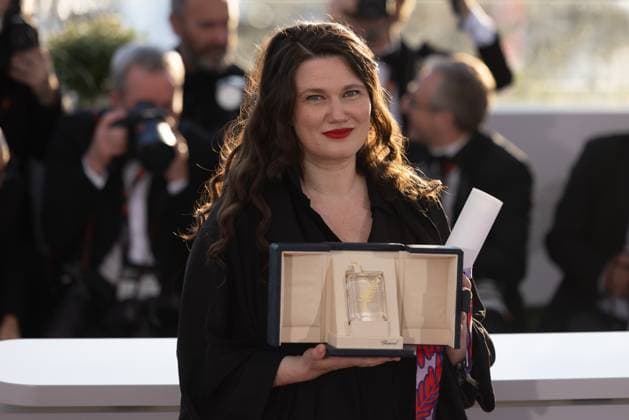 78. Internationalen Filmfestspiele von Cannes 2025 - Awards Cannes, Frankreich - 24.5.2024: Mascha Schilinski, Gewinnerin des Jury Preis für den Film Sound of Falling während des Photocalls mit den Awards während der Abschlusszeremonie während der 78. Internationalen Filmfestspiele von Cannes. Die 78. Internationalen Filmfestspiele von Cannes finden vom 13. bis 24. Mai 2025 statt. Provence-Alpes-Cote d Azur
