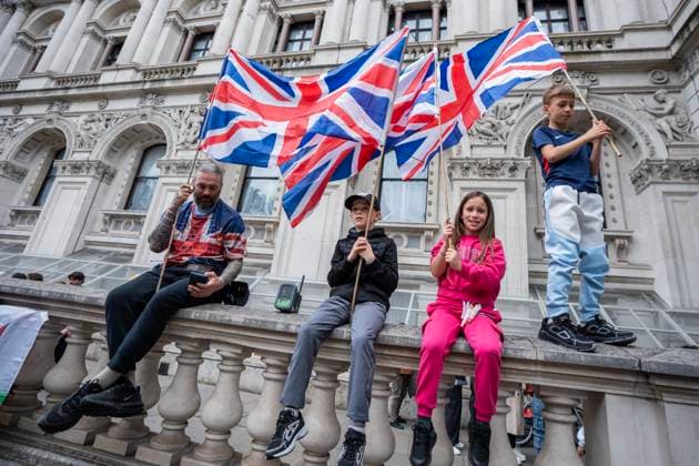 News Themen der Woche KW21 News Bilder des Tages GREAT BRITISH NATIONAL STRIKE London, England, UK. (24th May 2025) Hundreds of Britons gathered outside Downing Street in the first Great British National Strike as part of a nationwide protest against Prime Minister Sir Keir Starmer, calling for a general election. Many thousands across the country are protesting the Labour Government™s various policies including those on immigration. Photo credit: Lab Mo SOPA IMAGES London UK Copyright: xLabxMo SOPAxIMAGESx LabMO_GREAT_BRITISH_NATIONAL_STRIKE_SOPA_IMAGES_7