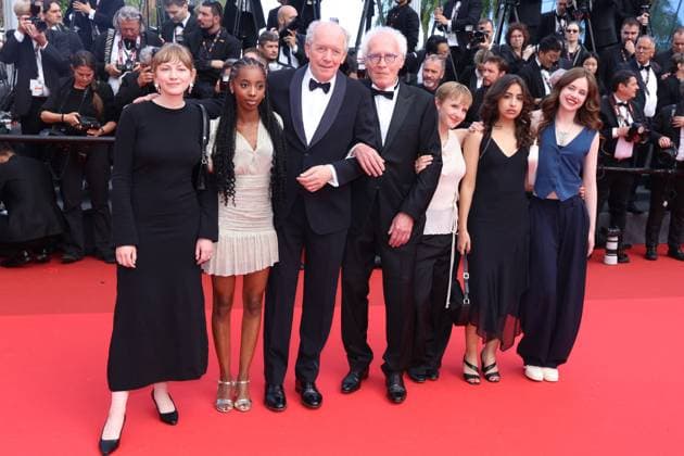 Cannes - Closing Ceremony JD Elsa Houben, Lucie Laruelle, Luc Dardenne, Jean-Pierre Dardenne, Janaïna Halloy, Samia Hilmi and Babette Verbeek attending the closing ceremony in Cannes, France on May 24, 2025, as part of the 78th Cannes Film Festival. Photo by Jerome Domine ABACAPRESS.COM Cannes France  Copyright: xDominexJerome ABACAx