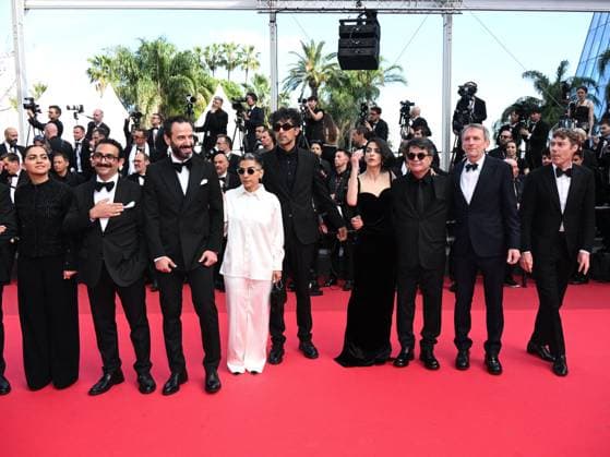 Cannes, 78th Cannes Film Festival 2025 - Final Night - Red Carpet Closing Ceremony Cannes, 78th Cannes Film Festival 2025 - Final Night - Red Carpet Closing Ceremony. Pictured are Hadis Pakbaten, Majid Panahi, Sandrine Dumas (guest), Maryam Afsharimovahed, Ebrahim Azizi, David Thion, Philippe Martin, Jafar Panahi, Solmaz Panahi (guest) and Alexandre Mallet-Guy Cannes France  Copyright: xIPA ABACAx