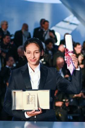 Cannes Winners Photocall AM Nadia Melliti and Hafsia Herzi winner of the Best Actress Award for The Little Sister , pose with the Best Actress Award during the Palme D Or Winners photocall in Cannes, France on May 24, 2025 as part of the 78th Cannes Film Festival. Photo by Aurore Marechal ABACAPRESS.COM Cannes France  Copyright: xMarechalxAurore ABACAx