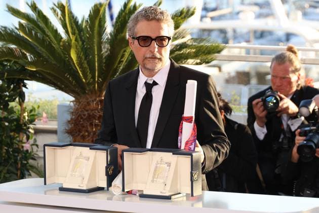 78eme Festival International du Film de Cannes Photocall des palmes 78th Cannes Film Festival Kleber Mendonca Filho, winner of the Best Director award for the film O agente secreto , and also holding the Best Actor award won by his actor 445105 2025 05 24 Cannes France  Copyright: xIsabellexVautierx xStarfacex STAR_445105_011