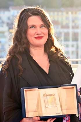 Mascha Schilinski mit dem Preis der Jury für In die Sonne schauen Sound of Falling beim Photocall mit den Preisträgern auf dem Festival de Cannes 2025 78. Internationale Filmfestspiele von Cannes am Palais des Festivals. Cannes, 24.05.2025