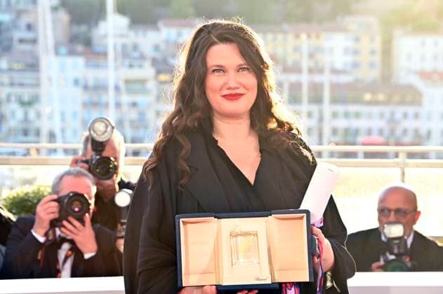 Mascha Schilinski mit dem Preis der Jury für In die Sonne schauen Sound of Falling beim Photocall mit den Preisträgern auf dem Festival de Cannes 2025 78. Internationale Filmfestspiele von Cannes am Palais des Festivals. Cannes, 24.05.2025