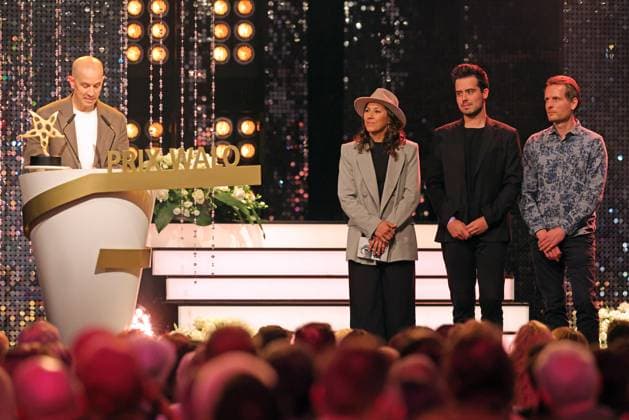 Verleihung des 49. Prix Walo Gerührte Wendy Holdener während der Dankesrede für den gewonnenen Prix Walo für Wendy Holdener und ihr Bruder Kevin in der Sparte TV-Produktion. Verleihung des 49. Prix Walo für das Jahr 2024 am 24.05.2025 im SRF Studio 1 in Zürich-Leutschenbach, Zürich, Schweiz.