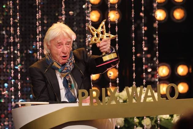 Emil Steinberger - Verleihung des 49. Prix Walo Gerührter Emil Steinberger während seiner Dankesrede für die Auszeichnung mit dem Ehren-Prix Walo für sein Lebenswerk. Verleihung des 49. Prix Walo für das Jahr 2024 am 24.05.2025 im SRF Studio 1 in Zürich-Leutschenbach, Zürich, Schweiz.