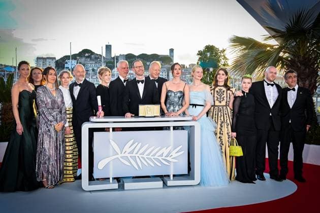 Photocall for The Winners , Palais des Festivals, Cannes, France Elle Fanning, Inga Ibsdotter Lilleaas, Joachim Trier, Renate Reinsve and Stellan Skarsgard seen at the Photocall for The Winners during the 78th Festival de Cannes (Cannes International Film Festival) at Palais des Festivals, Cannes, , France on 24 May 2025. Winner of the Grand Prix prize for Sentimental Value Picture, Credit:Julie Edwards Avalon France, French Riviera, Cannes, Palais des Festivals Copyright: xJuliexEdwardsx xAvalonx 1003240465