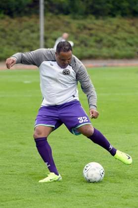 Ailton beim Benefiz-Fußballspiel Kicken mit Stars im Eilenriedestadion. Hannover, 25.05.2025