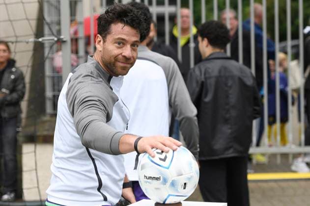 Patrick Fernandez beim Benefiz-Fußballspiel Kicken mit Stars im Eilenriedestadion. Hannover, 25.05.2025