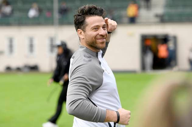 Patrick Fernandez beim Benefiz-Fußballspiel Kicken mit Stars im Eilenriedestadion. Hannover, 25.05.2025