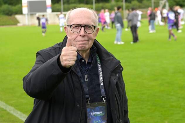 Reiner Calmund beim Benefiz-Fußballspiel Kicken mit Stars im Eilenriedestadion. Hannover, 25.05.2025