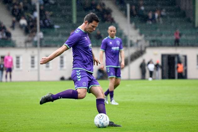 Steffen Krach beim Benefiz-Fußballspiel Kicken mit Stars im Eilenriedestadion. Hannover, 25.05.2025