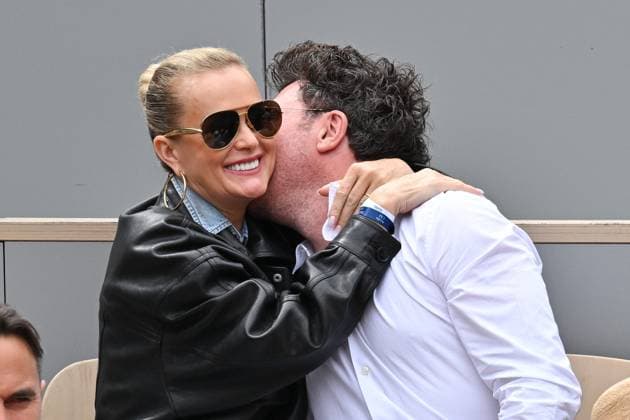 2025 French Open - Laeticia Hallyday In Stand Laetitia Hallyday and Frederic Suant attend the 2025 French Open at Roland Garros on May 26, 2025 in Paris, France. Photo by Laurent Zabulon ABACAPRESS.COM Paris France  Copyright: xZabulonxLaurent ABACAx