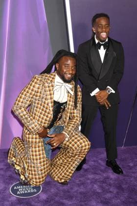 LAS VEGAS, NV - MAY 26: **EDITORIAL USE ONLY** Shaboozey and Kai Cenat at the 2025 American Music Awards at Fontainebleau Las Vegas on May 26, 2025 in Las Vegas, Nevada. Copyright: xJeffreyxMayerx