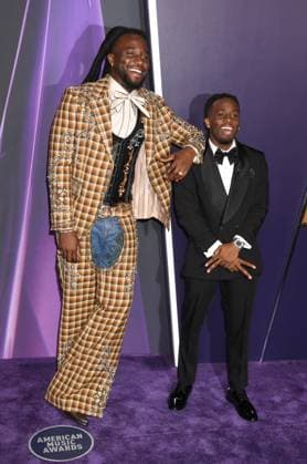 LAS VEGAS, NV - MAY 26: **EDITORIAL USE ONLY** Shaboozey and Kai Cenat at the 2025 American Music Awards at Fontainebleau Las Vegas on May 26, 2025 in Las Vegas, Nevada. Copyright: xJeffreyxMayerx