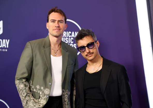 Andrew Fedyk and Joe De Pace arrive for the 51st annual American Music Awards at the Fontainebleau Las Vegas on Monday, May 26, 2025.  LAV20250525434 JAMESxATOA