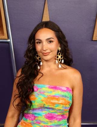 Emily Bear arrives for the 51st annual American Music Awards at the Fontainebleau Las Vegas on Monday, May 26, 2025.  LAV20250525444 JAMESxATOA
