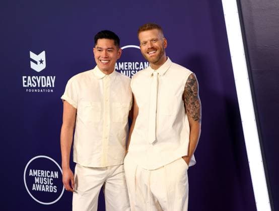 Mark Hoying and Scott Hoying arrive for the 51st annual American Music Awards at the Fontainebleau Las Vegas on Monday, May 26, 2025.  LAV20250525447 JAMESxATOA