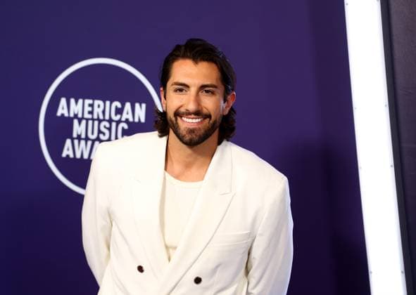 Jason Tartick arrives for the 51st annual American Music Awards at the Fontainebleau Las Vegas on Monday, May 26, 2025.  LAV20250525420 JAMESxATOA
