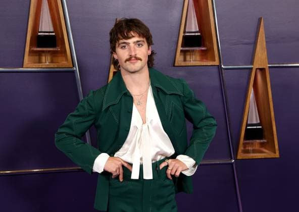Benson Boone arrives for the 51st annual American Music Awards at the Fontainebleau Las Vegas on Monday, May 26, 2025.  LAV20250525477 JAMESxATOA