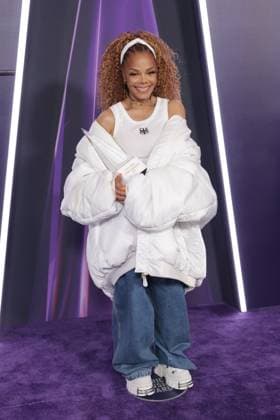 2025 American Music Awards - Winners Walk Honoree Janet Jackson, recipient of the Icon Award, attends the 2025 American Music Awards at Fontainebleau Las Vegas on May 26, 2025 in Las Vegas, Nevada. Las Vegas Fontainbleau Las Vegas NV USA Copyright: xCraSH imageSPACEx