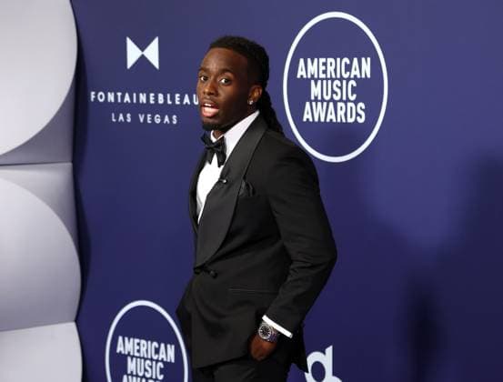Kai Cenat arrives for the 51st annual American Music Awards at the Fontainebleau Las Vegas on Monday, May 26, 2025.  LAV20250525503 JAMESxATOA