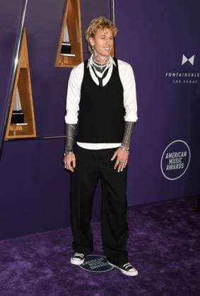 LAS VEGAS, NV - MAY 26: **EDITORIAL USE ONLY** MGK at the 2025 American Music Awards at Fontainebleau Las Vegas on May 26, 2025 in Las Vegas, Nevada. Copyright: xJeffreyxMayerx