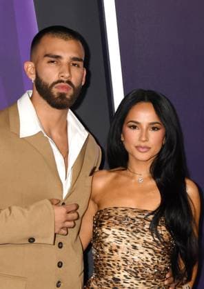 LAS VEGAS, NV - MAY 26: **EDITORIAL USE ONLY** Manuel Turizo and Becky G at the 2025 American Music Awards at Fontainebleau Las Vegas on May 26, 2025 in Las Vegas, Nevada. Copyright: xJeffreyxMayerx