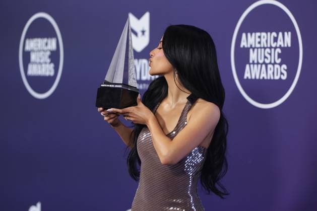 2025 American Music Awards - Winners Walk Becky G, winner of the Favorite Female Latin Artist award, attends the 2025 American Music Awards at Fontainebleau Las Vegas on May 26, 2025 in Las Vegas, Nevada. Las Vegas Fontainbleau Las Vegas NV USA Copyright: xCraSHx