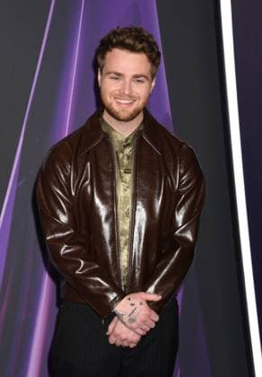 LAS VEGAS, NV - MAY 26: **EDITORIAL USE ONLY** Alex Warren at the 2025 American Music Awards at Fontainebleau Las Vegas on May 26, 2025 in Las Vegas, Nevada. Copyright: xJeffreyxMayerx