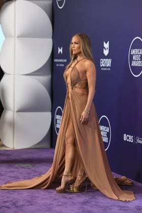 May 26, 2025, Las Vegas, California, USA: LAS VEGAS, NEVADA - MAY 26: Jennifer Lopez at the 2025 American Music Awards at Fontainebleau Las Vegas Las Vegas USA - ZUMAg107 20250526_zep_g107_025 Copyright: xNinaxPrommerx