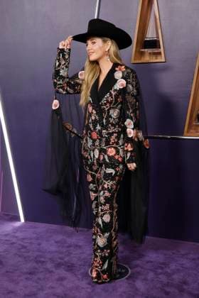 May 26, 2025, Las Vegas, California, USA: LAS VEGAS, NEVADA - MAY 26: Lainey Wilson at the 2025 American Music Awards at Fontainebleau Las Vegas Las Vegas USA - ZUMAg107 20250526_zep_g107_063 Copyright: xNinaxPrommerx