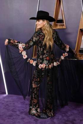 May 26, 2025, Las Vegas, California, USA: LAS VEGAS, NEVADA - MAY 26: Lainey Wilson at the 2025 American Music Awards at Fontainebleau Las Vegas Las Vegas USA - ZUMAg107 20250526_zep_g107_064 Copyright: xNinaxPrommerx