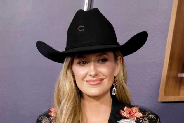 USA - 2025 American Music Awards - Las Vegas LAS VEGAS - MAY 26: Lainey Wilson at the 2025 American Music Awards at the Fontainebleau Las Vegas on May 26, 2025 in Las Vegas, CA Las Vegas CA USA  Copyright: xHPAx xHutchinsxPhotox