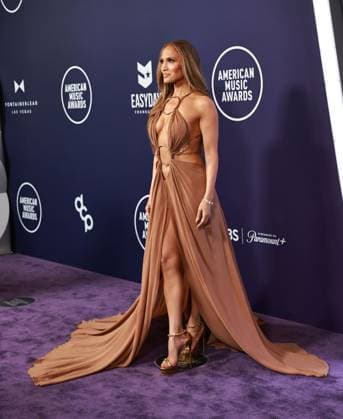 2025 American Music Awards Winner s Walk at Fontainebleau Las Vegas Featuring: Jennifer Lopez Where: Las Vegas, Nevada, United States When: 27 May 2025 Credit: Judy Eddy Cover Images EDITORIAL USE ONLY. NOT FOR USE BY NEWSPAPERS BASED IN THE UK. Copyright: xJudyxEddyx coverimg54800771