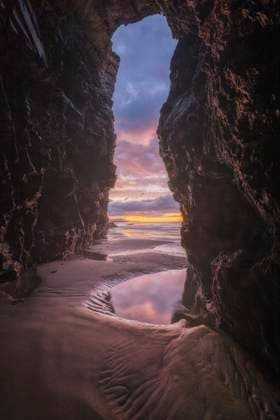Creative Highlights World Cathedrals beach in Cantabrian Coast Ribadeo, Lugo, Spain CR_NEAN250526-1742965-01