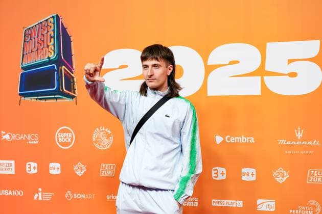 Zurich, Switzerland, May 28th 2025: Swiss rapper Jule X (Luc Julian Peyer) nominated for Best Breaking Act on the red carpet during the Swiss Music Awards 2025 at Hallenstadion in Zurich, Switzerland. (Daniela Porcelli SPP) Copyright: xDanielaxPorcellix xSPPx spp-en-DaPoSp-20250528-DP203974