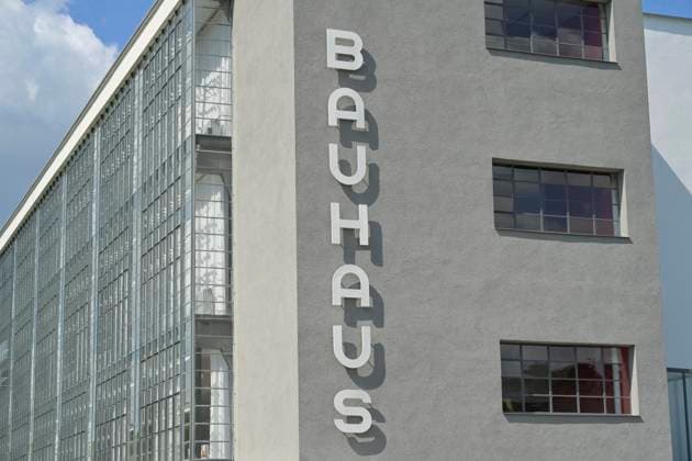 Bauhausgebäude, Gropiusallee, Dessau, Sachsen-Anhalt, Deutschland *** Bauhaus building, Gropiusallee, Dessau, Saxony-Anhalt, Germany