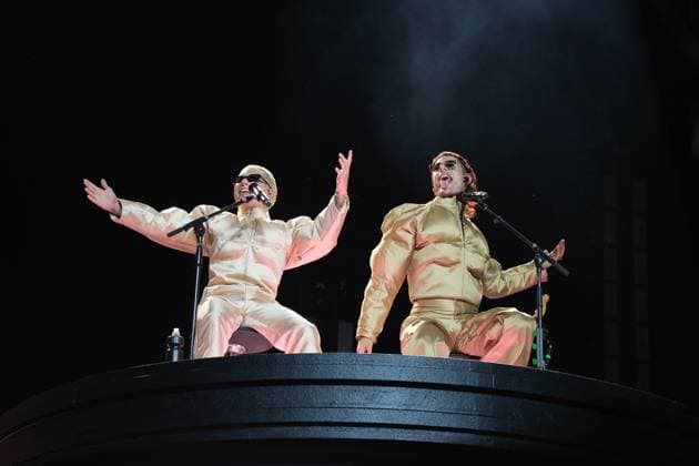 Entertainment Themen der Woche KW22 Entertainment Bilder des Tages Ca7riel & Paco Amoroso Group in Madrid, Spain - 28 May 2025 The Ca7riel & Paco Amoroso Group acts during the concert at the Movistar Arena tn Madrid. Madrid Spain Copyright: xAtilanoxGarciax xSOPAxImagesx FOTO39773
